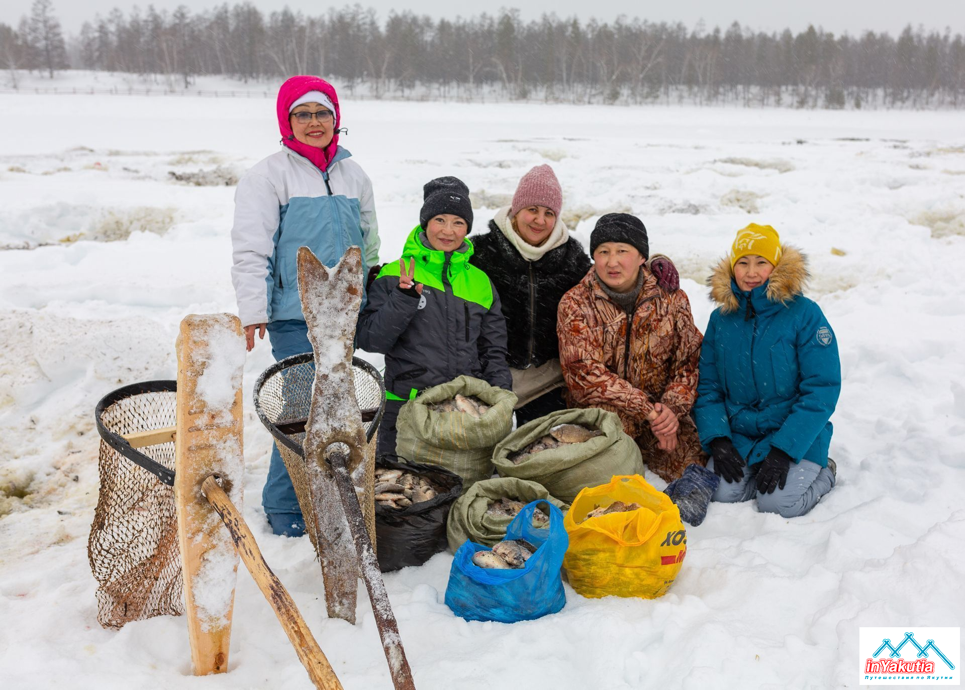 Рыбалка в якутии зимой 2020. Мунха тэрилэ. Куйуур тэриллэрэ. Куйуур в Якутии. Рыболовство в Якутии.